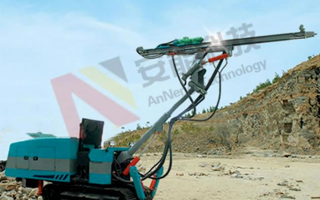 履帶式折疊臂液壓鑿巖臺車